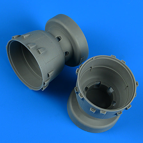 Quickboost (by Aires) 49051 1:48 North-American B-25J Mitchell Mitchell cowlings (designed to be used with Hong Kong Models)