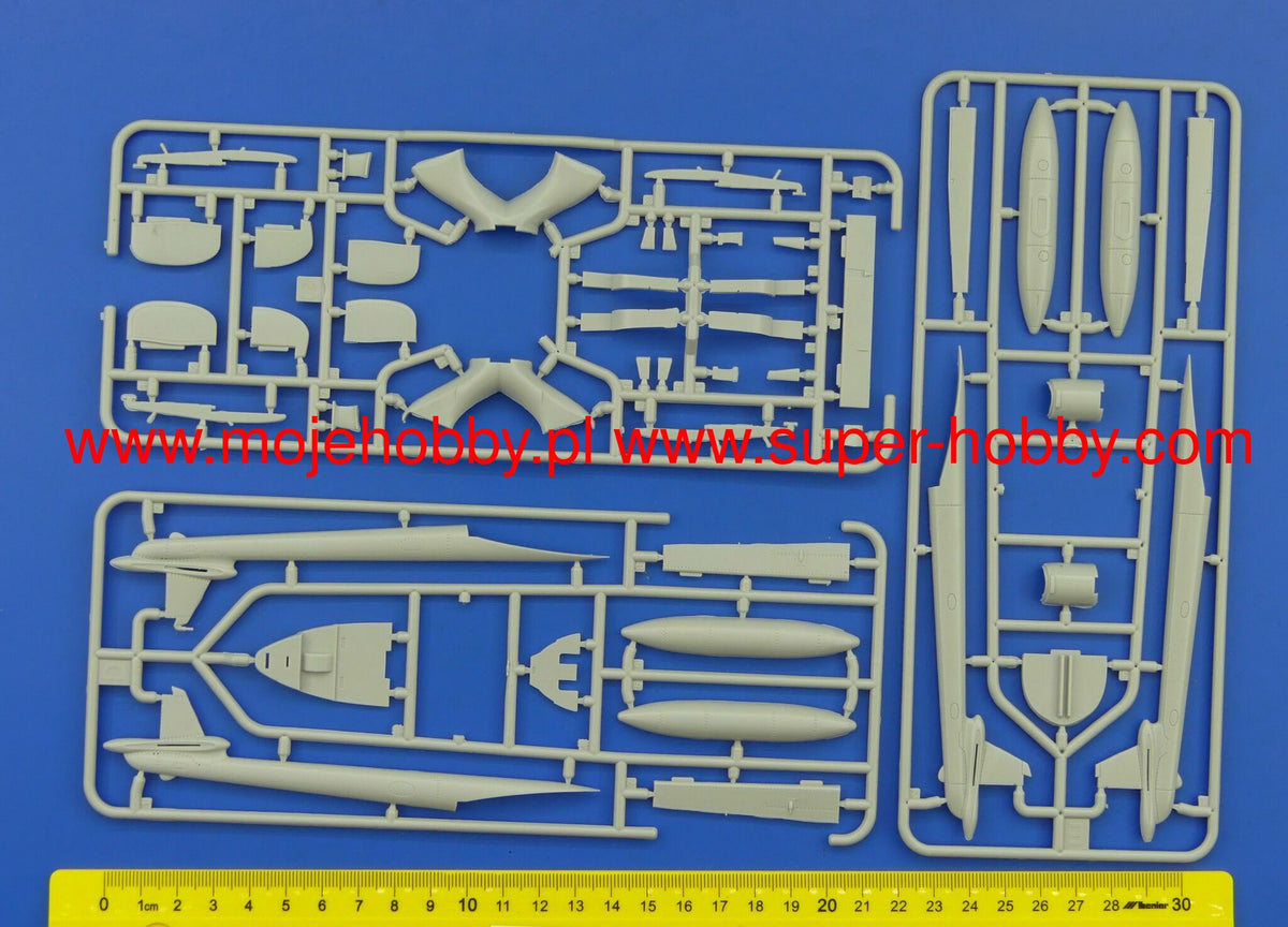 Mikro-Mir 48-020 1:48 de Havilland DH.112 Venom FB.4 (Not FB.50 (FB.1) as illustrated on the Box)