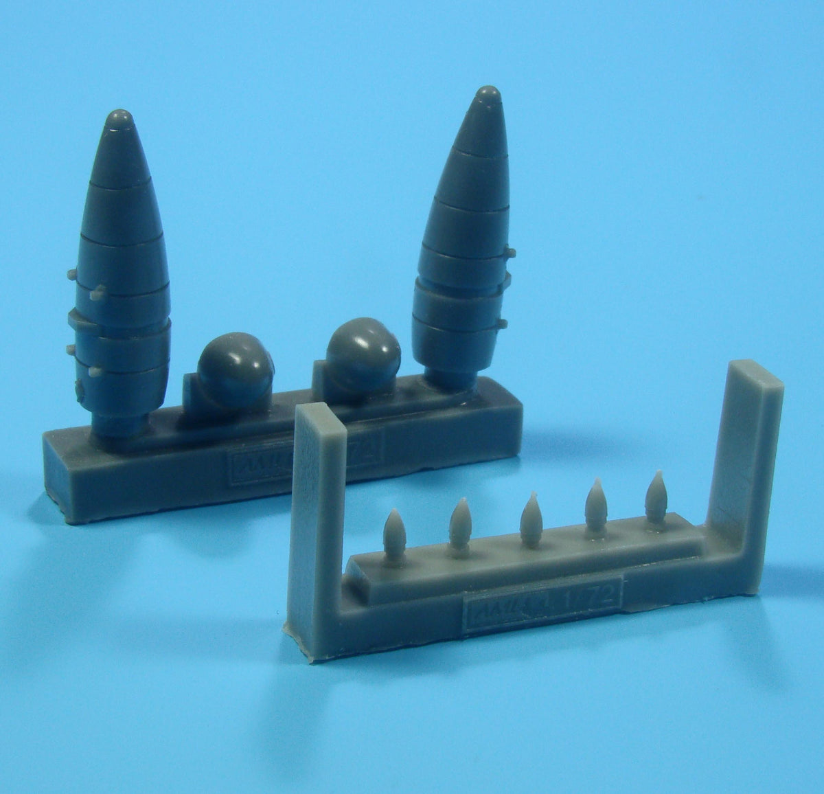 AML A72069 1:72 German fuel tanks for the Supermarine Spitfire Mk.IXe - in Israeli AF service
