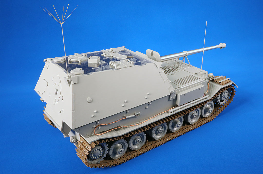Trumpeter 00964 1:16 SdK.fz.184 Ferdinand Heavy Tank Destroyer with full interior