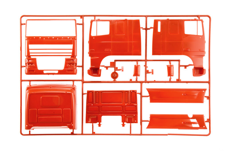 Italeri 93834 1:24 DAF XF 95 SUPER SPACE CAB