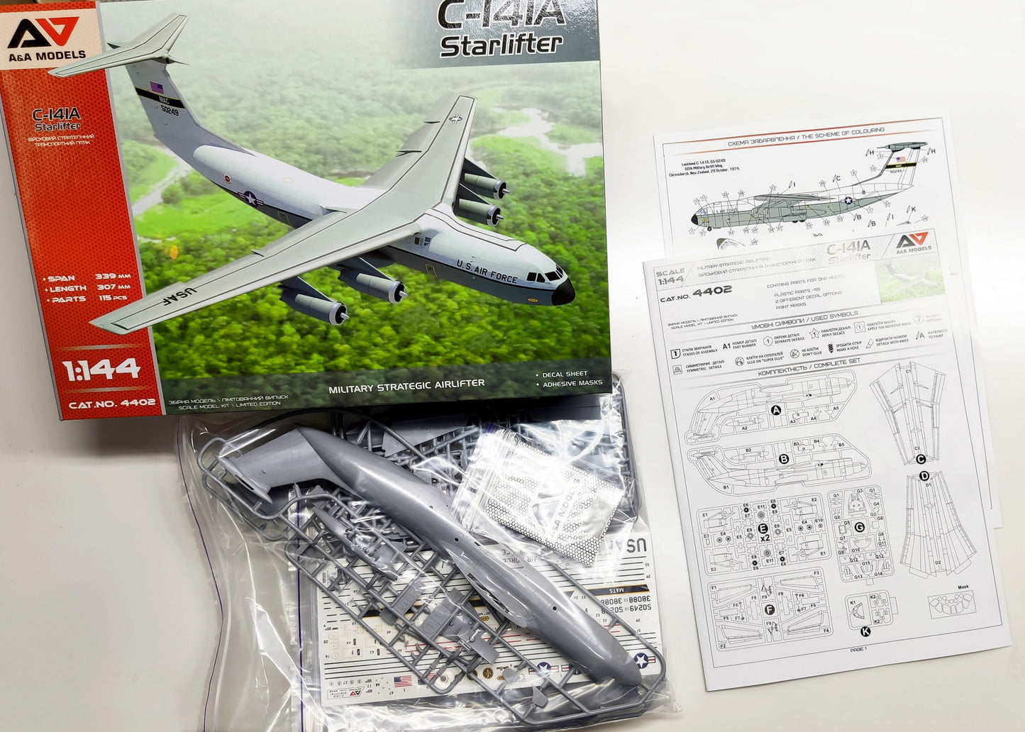 A & A Models 4402 1:144 Lockheed C-141A Starlifter Military Strategic Airlifter