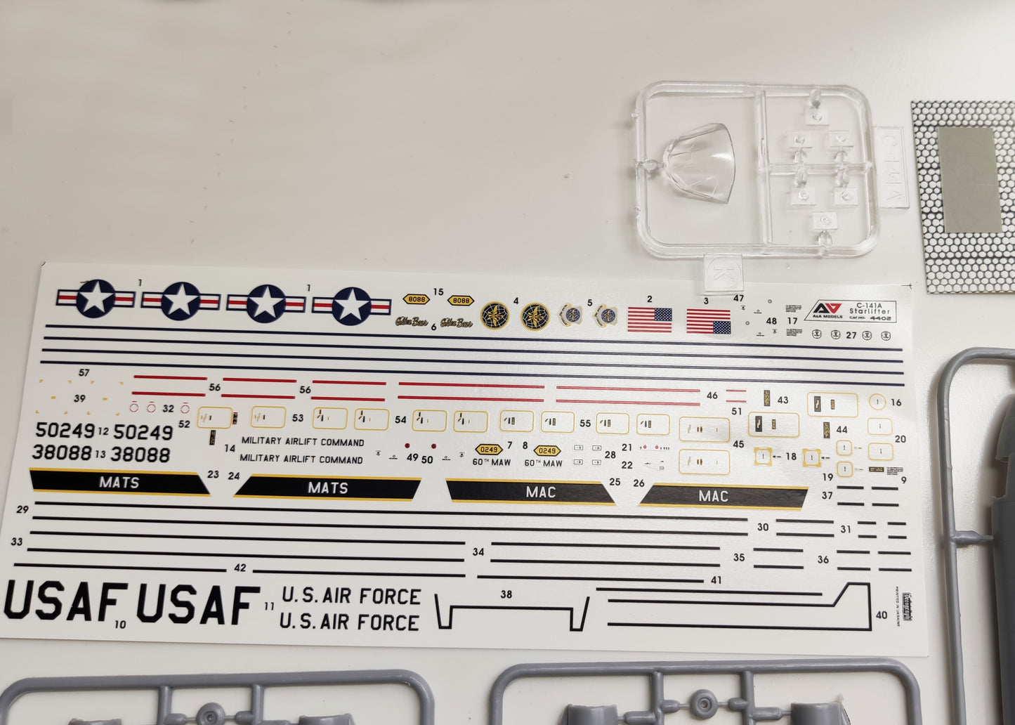 A & A Models 4402 1:144 Lockheed C-141A Starlifter Military Strategic Airlifter