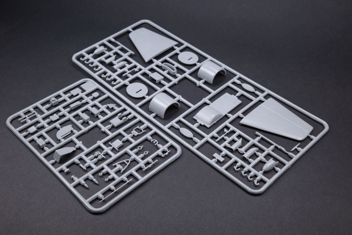 A & A Models 7258 1:72 Hughes XF-11/XR-11 experimental reconnaisance aircraft (#47-0156)