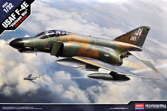 Academy 12133 1:32 McDonnell F-4E Phantom II Vietnam War ex-Revell