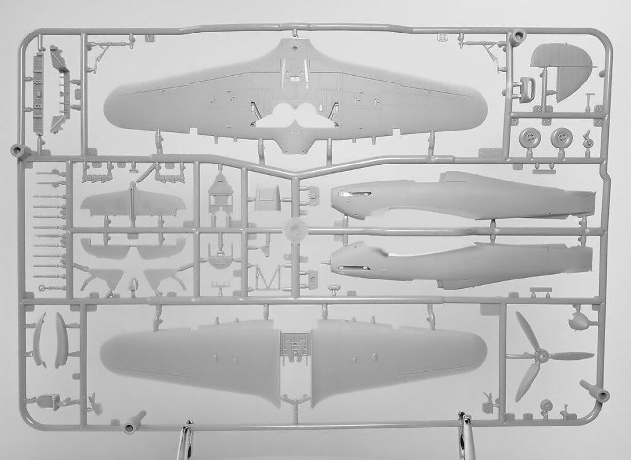 Arma Hobby 70045 1:72 Hawker Hurricane Mk.IIA/B/C 'Eastern Front' Deluxe Set