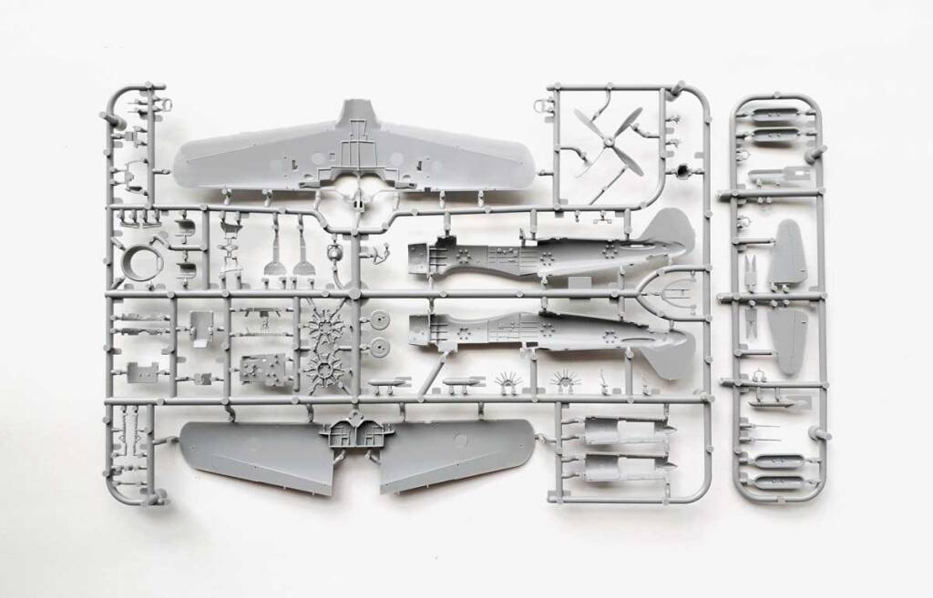 Arma Hobby 70052 1:72 Nakajima Ki-84 Hayate Model Kit