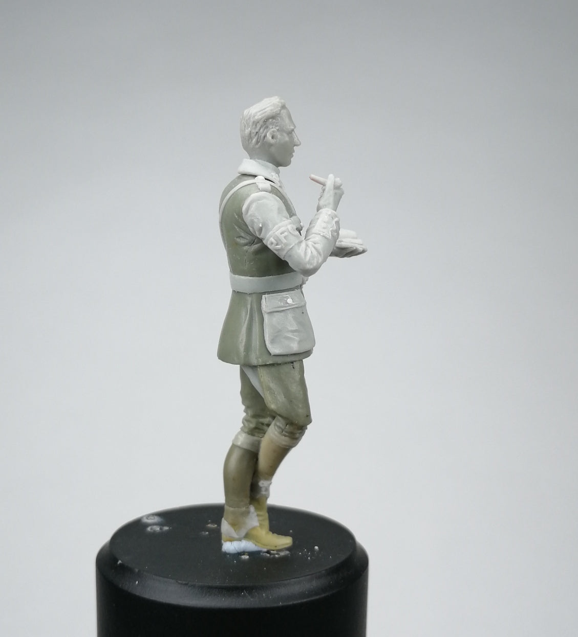 Aims 32F003 1:32 Padre Keymer. Rev Keymer RFC staff chaplain to 40 sqn.