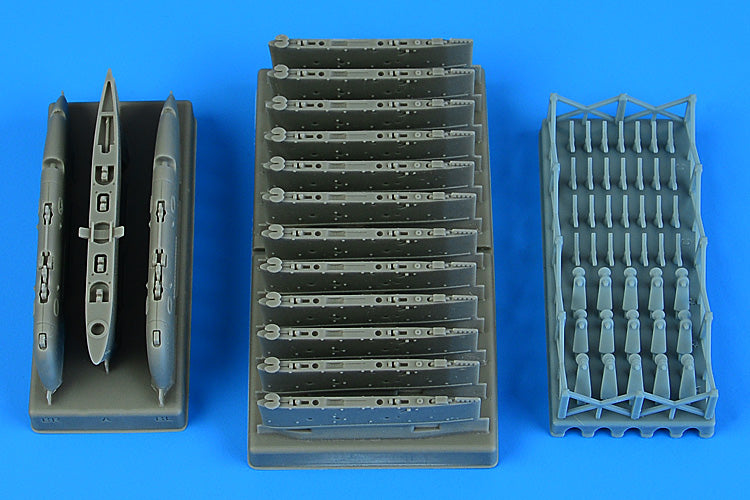 Aires 2295 1:32 Douglas A-1 Skyraider pylons - early version