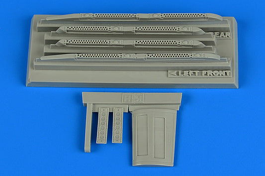 Aires 4737 1:48 Sukhoi Su-17M3/M4 'Fitter' K Fully Loaded Chaff/Flare Dispensers