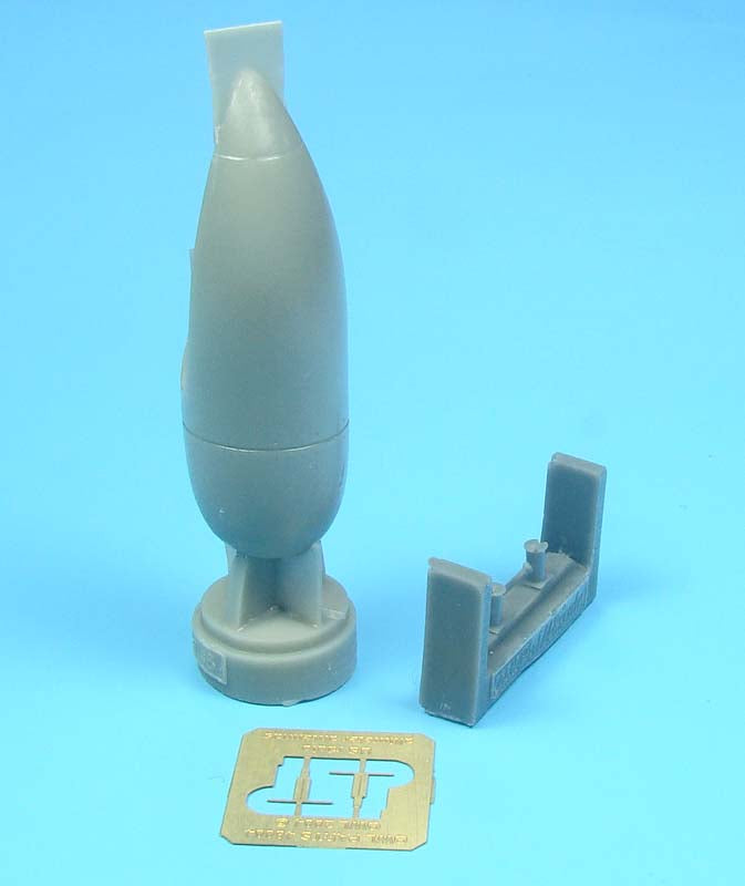 AML A48070 1:48 Full radar conversion set for the Grumman F6F-3/6N Hellcat