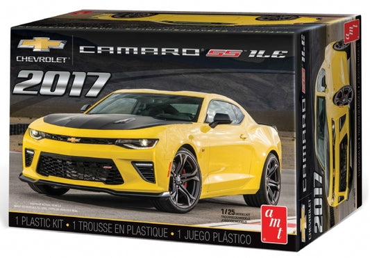 AMT 1074 1:25 2017 Chevy Camaro SS 1LE