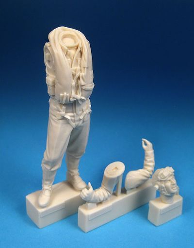 Barracuda Studios BCR24208 1:24 Hawker Typhoon Mid-Late War Pilot
