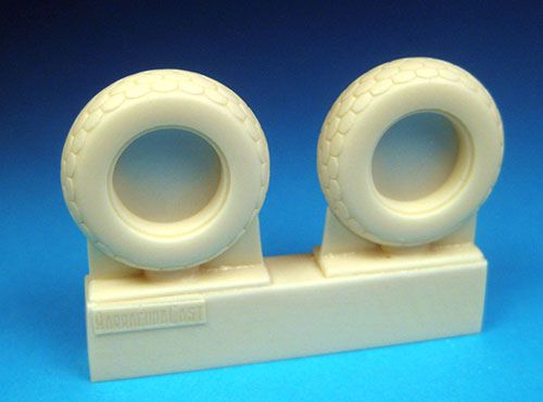 Barracuda Studios BCR32031 1:32 North-American P-51 Mustang Octagonal Tread Pattern Tyres