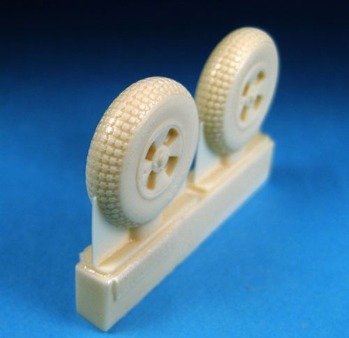 Barracuda Studios BCR48151 1:48 British 4-Slot 32' Mainwheels - Block Tread