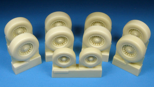 Barracuda Studios BCR48238 1:48 Rockwell B-1B Lancer Main and Nose Wheel Set