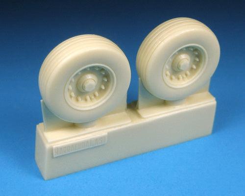 Barracuda Studios BCR48238 1:48 Rockwell B-1B Lancer Main and Nose Wheel Set