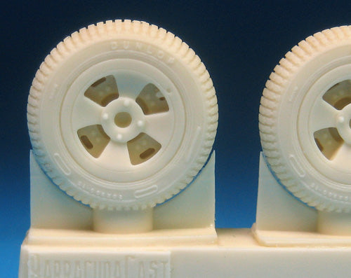 Barracuda Studios BCR48344 1:48 Hawker Sea Fury FB.11 Mainwheels - Block Tread