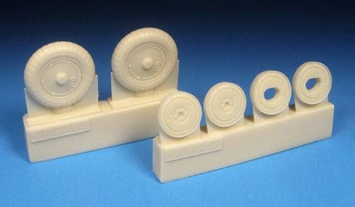 Barracuda Studios BCR48389 1:48 Messerschmitt Bf 109G Wheels - Plain Hub, Ribbed Tire