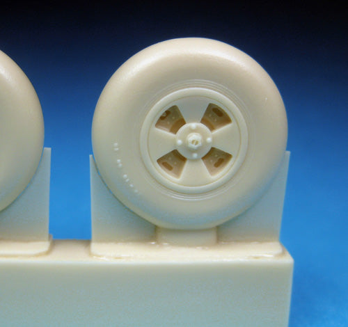 Barracuda Studios BCR48403 1:48 Hawker Tempest Mk.V Late Mainwheels - Smooth