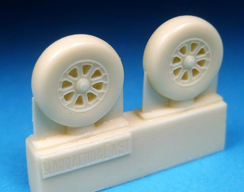 Barracuda Studios BCR72100 1:72 Vought Corsair, Grumman Hellcat Wheels - Plain Tread