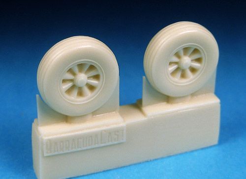 Barracuda Studios BCR72103 1:72 Vought Corsair, Grumman Hellcat Wheels - Stamped Hub