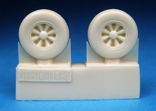 Barracuda Studios BCR72103 1:72 Vought Corsair, Grumman Hellcat Wheels - Stamped Hub