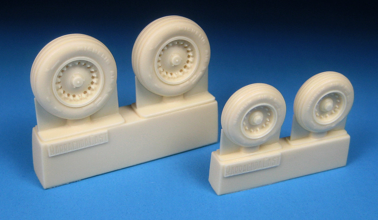Barracuda Studios BCR72299 1:72 B-1B Main and Nose Wheel Set