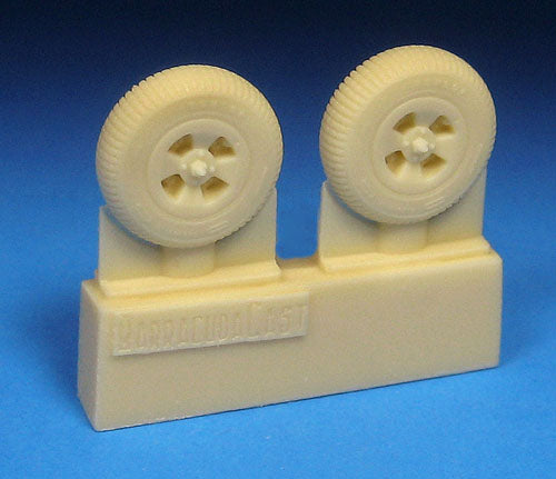 Barracuda Studios BCR72352 1:72 Sea Fury Mainwheels - Block Tread