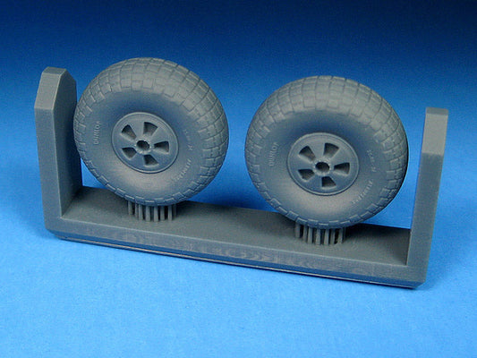 Barracuda Studios 72464 1:72 De Havilland Mosquito Slotted Mainwheels - Block Tread