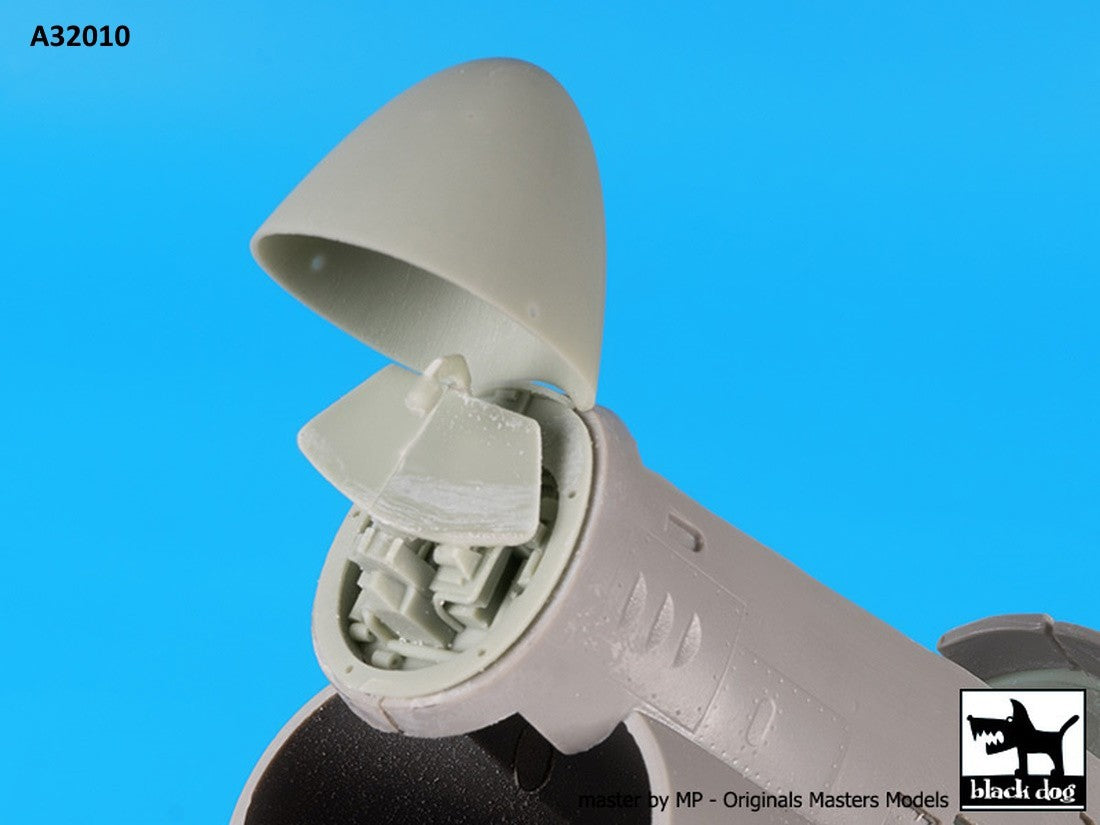 Blackdog A32010 1:32 LTV A-7D/A-7E Corsair II radar + electronics+wheel bays