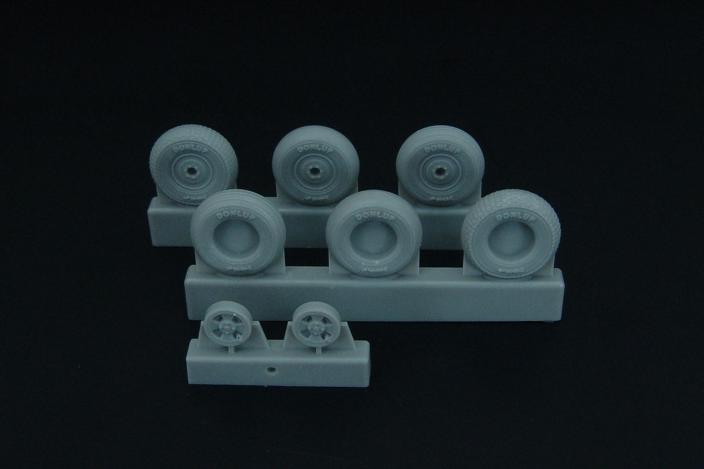 Brengun BRL48097 1:48 Supermarine Spitfire 4 Spoke Wheels (3 types)
