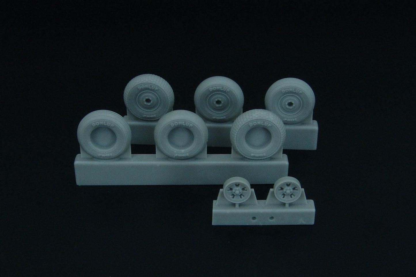 Brengun BRL48098 1:48 Supermarine Spitfire 5 Spoke Wheels (3 types)