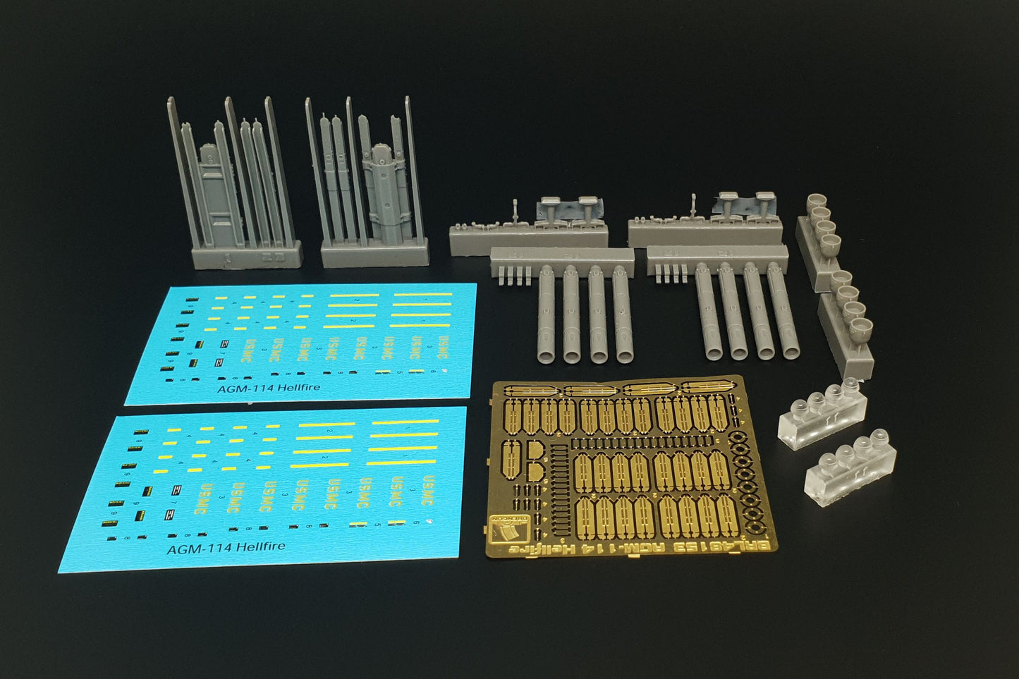 Brengun BRL48153 1:48 AGM-114 Hellfire U.S. Air-to-Ground Missiles with Racks (8pcs)