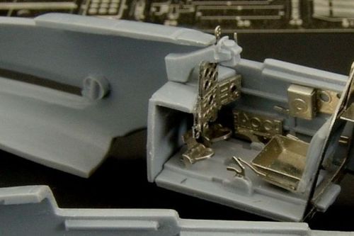 Brengun BRL72040 1:72 Kawasaki Ki-61-II Bubbletop Canopy Detail Set