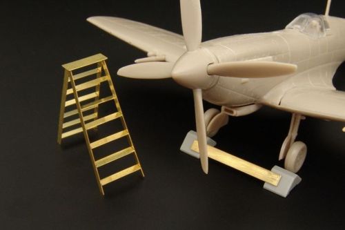 Brengun BRL72043 1:72 WWII British Wheel Chocks & Step Ladder