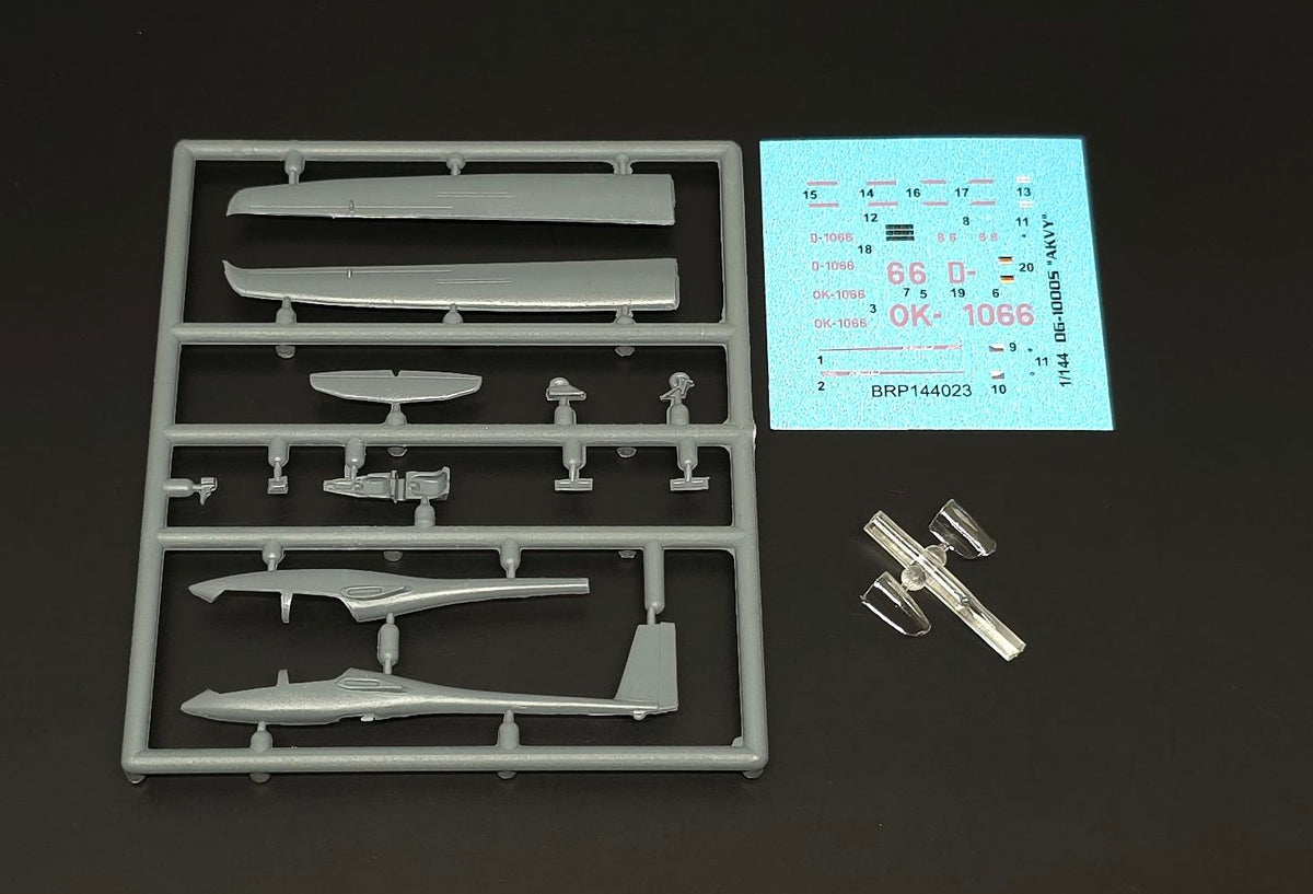 Brengun BRP144023 1:144 DG-1000 glider	plastic kit of German two seater glider