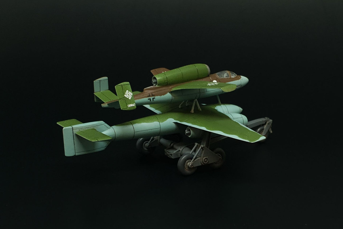 Brengun BRS144067 1:144 Mistel 5 (Heinkel He-162 A + Arado E-377) German Flying Bomb