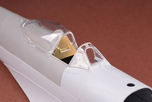 Attittude Aviation BUC-24023 1:24 Supermarine Spitfire / Seafire Low Back Fuselage/Canopy Conversion