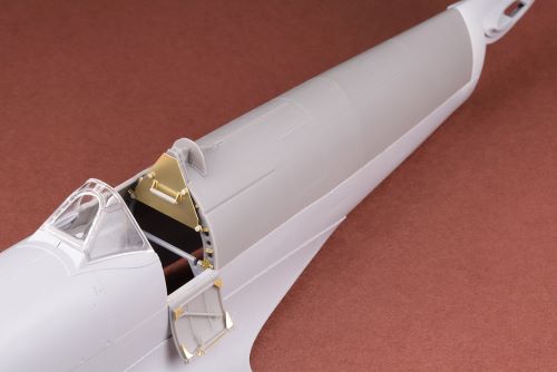Attittude Aviation BUC-24023 1:24 Supermarine Spitfire / Seafire Low Back Fuselage/Canopy Conversion