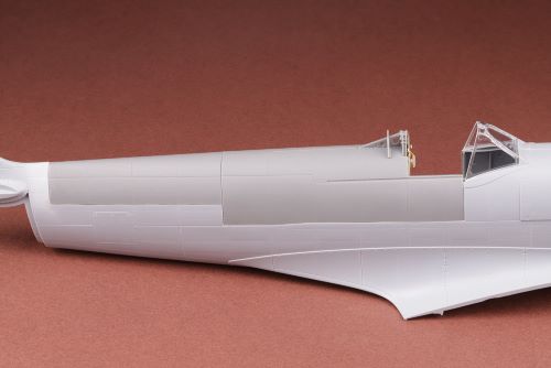 Attittude Aviation BUC-24023 1:24 Supermarine Spitfire / Seafire Low Back Fuselage/Canopy Conversion