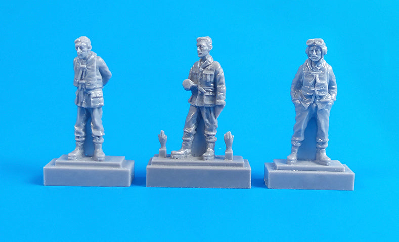 CMK F72326 1:72 Fairey Barracuda Mk.II/Mk.III Crew Members Standing (3 figs.)