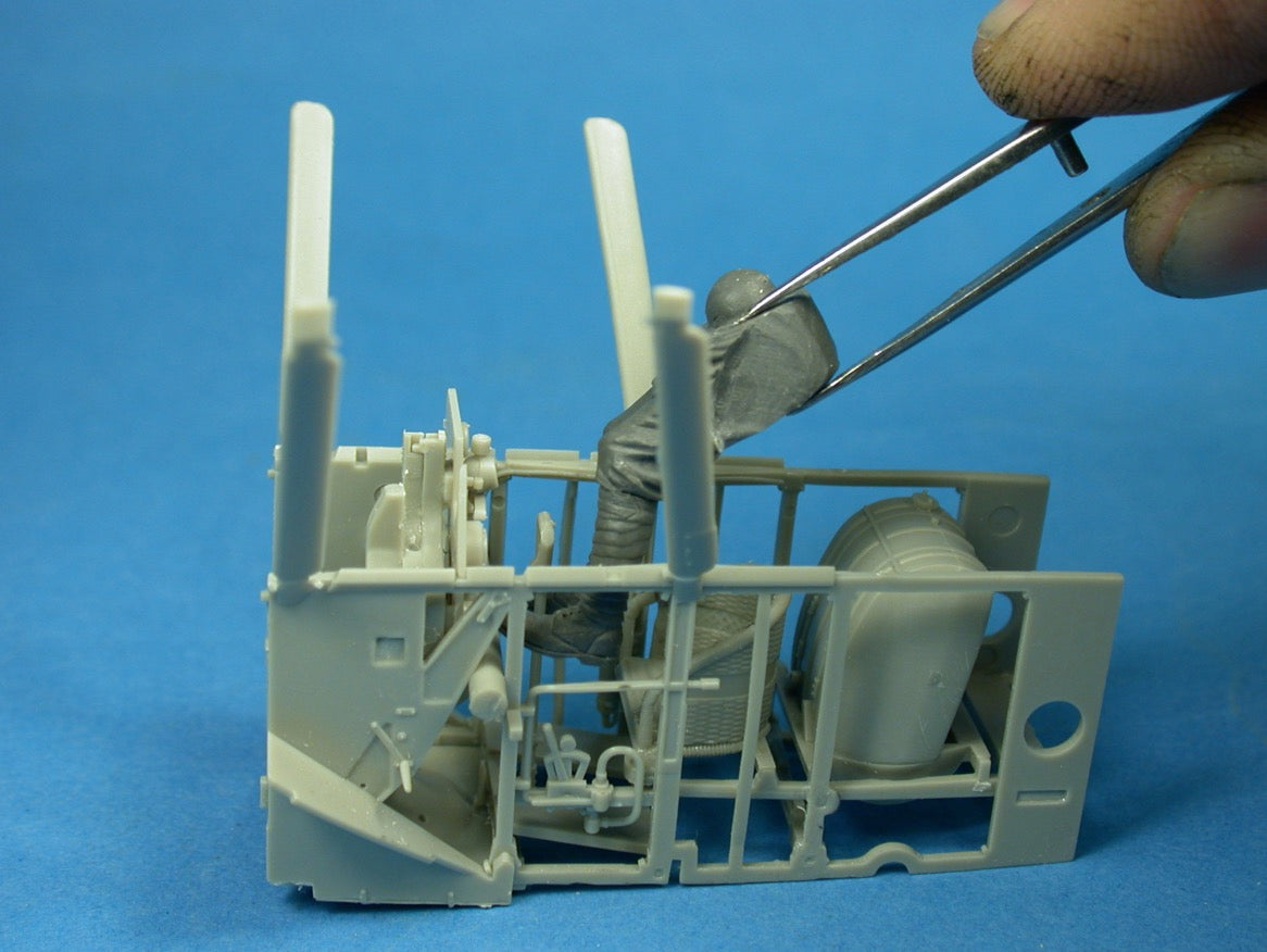 Copper State Models F32-039 1:32 RFC Pilot in Leather Jacket