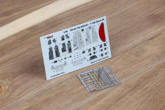 Eduard 3DL48130 1:48 F-16D Block 40 SPACE  to be used with Kinetic