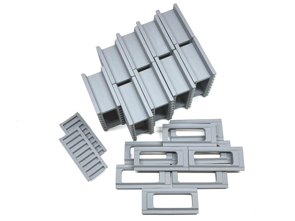 AIM - Ground Equipment GE48180 1:48 USAF fighter revetments (each section is 750mm long) (3D-Printed)