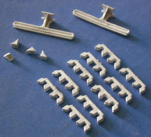 AIM - Ground Equipment GE72061 1:72 M10 trees, weapons & wheels chock accessory set.