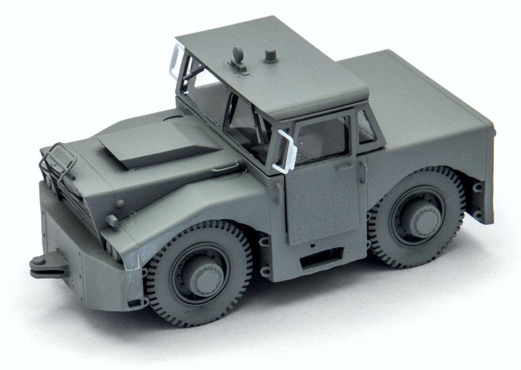 AIM - Ground Equipment GE72090 1:72 T300 Pay Mover tractor with cab (USAF)