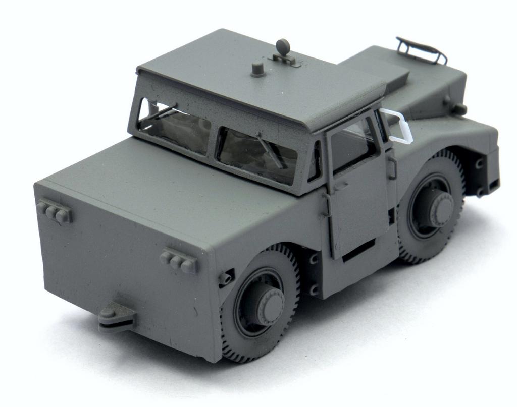 AIM - Ground Equipment GE72090 1:72 T300 Pay Mover tractor with cab (USAF)