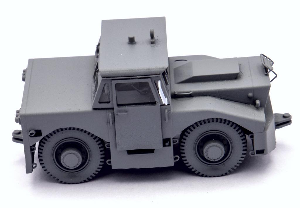 AIM - Ground Equipment GE72090 1:72 T300 Pay Mover tractor with cab (USAF)
