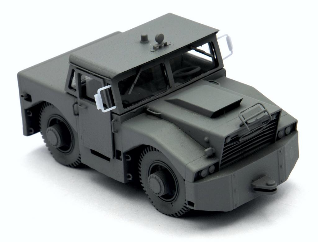 AIM - Ground Equipment GE72090 1:72 T300 Pay Mover tractor with cab (USAF)